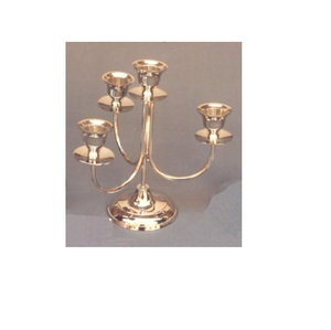 Candelabro de Metal de 4 Brazos de Diseño Nuevo, Calidad Sostenible, Más Vendido, Soporte para Velas Grabado a Mano - Product Image 1