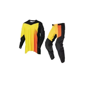 Combinaison de moto en cuir de qualité supérieure pour hommes conçue pour un confort maximal et une protection accrue de la conduite - Product Image 2