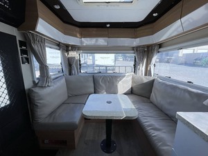 Proveedor Verificado de Remolques de Campamento Usados Black Series Black Series Camper HQ 21 del 2022 en Venta - Product Image 2
