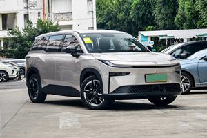 Berline électrique d'occasion 2025, système de conduite intelligent, puce de calcul haute performance, transmission automatique R18 - Product Image 3