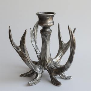 Bougeoir en corne d'aluminium de qualité supérieure avec surface en argent martelé artisanal conçu à la main pour les intérieurs décoratifs - Product Image 4