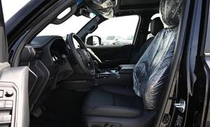 Noir 2024 LAND CRUISER 300 GXR SAHARA V6 4x4 d'occasion avec toit ouvrant panoramique, démarrage à distance, sièges en cuir foncé, technologie automatique - Product Image 5