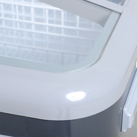 Congélateur coffre à île commerciale avec porte en verre Lumière LED et compresseur Affichage de surgélation pour viande congelée et crème glacée