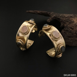 Boucles d'oreilles design en plaqué or avec pierres multiples Boucles d'oreilles géométriques en laiton Bijoux de fiançailles - Product Image 1