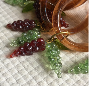 Servilleteros de vidrio vintage de 12 con racimos de uva - Product Image 2