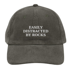 Casquette de baseball en velours côtelé 6 panneaux de haute qualité Logo brodé 2D sur la face avant Bord incurvé Fermeture à bretelles réglable OEM unisexe - Product Image 2