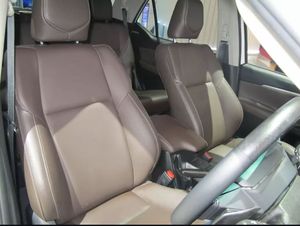 Toyota Fortuner GX SUV d'occasion, 7 places, toutes options, sans accident et garantie, 100% parfaitement fonctionnel, sans accident - Product Image 2