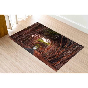 Alfombra estampada con diseño de túnel de ciprés de California, con pelo suave - Product Image 5