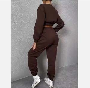 Conjunto de Sudadera con cuello de pico y pantalones de chándal personalizados de dos piezas para mujer, conjuntos de entrenamiento al aire libre con logotipo - Product Image 6