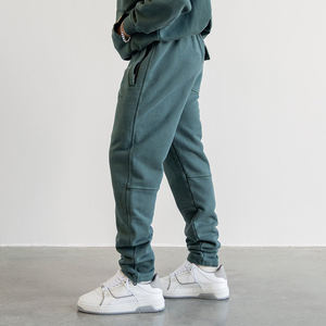 Survêtement professionnel d'hiver pour hommes, vêtements de sport OEM, usine de vêtements au Pakistan, Outfitize International - Product Image 5