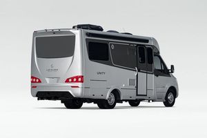 Autocaravana Todoterreno 4X4, Remolque de Caravana con Nevera, Casa Móvil para Viajes por Carretera en Venta - Product Image 4