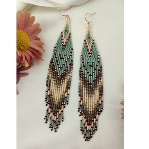 Pendientes de cuentas de semillas de cristal de estilo bohemio con borlas largas con patrón étnico para mujer, joyería tejida a mano para boda y Aniversario - Product Image 1