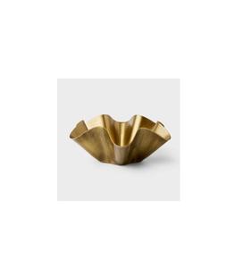 Bol décoratif vintage en laiton avec motifs floraux gravés à la main idéal pour la décoration intérieure traditionnelle ou les cadeaux de fête - Product Image 1