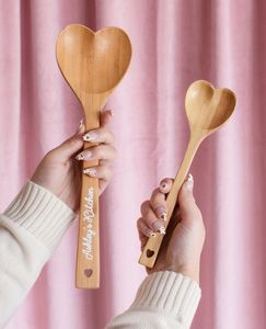 Juego de 2 cucharas de cubiertos de madera natural únicas Servidor de espátula de madera clásica para accesorios de cocina de catering de boda. POR HF CRAFTS - Product Image 4