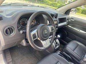 Jeep Compass 2016, Alta Gama, Volante a la Izquierda, Asientos de Cuero, Neumáticos R19, SUV - Product Image 4