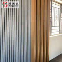 Lames décoratives WPC pour l'extérieur et l'intérieur, tubes en composite bois-plastique en gros