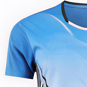 Uniforme de voleibol ligero hecho con tecnología avanzada de gestión de la humedad para ayudar a mantenerse seco y concentrado - Product Image 5