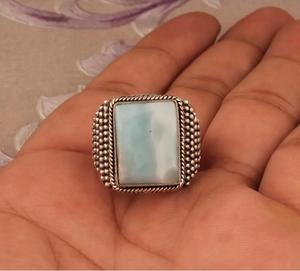 Anillo de Larimar raro para mujer, anillo de banda bohemio hecho a mano de Plata de Ley 925, joyería de dama de honor, Idea de regalo de declaración pesada - Product Image 2