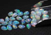 Opale éthiopienne de qualité supérieure de 3x5 mm, cabochon en forme de poire, feu intense, pour bagues, pendentifs, prix d'usine, cabochons d'opale pour livraison directe, entrepôt