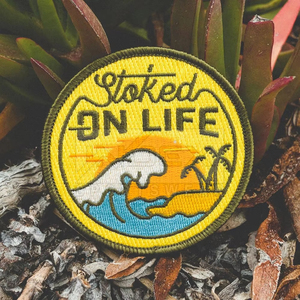 ป้ายปักผ้าเชนิลล์ลายกราฟิกแบบกำหนดเองสำหรับเสื้อผ้า หมวก กระเป๋า ชุดยูนิฟอร์ม ดีไซน์ด้วยด้ายคุณภาพสูง ตัวเลือกการเย็บติดแบบกำหนดเอง - Product Image 5