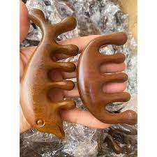 PEIGNE EN BOIS DE SANTAL INFUSÉ CATAPPA PURE POUR LE BIEN-ÊTRE QUOTIDIEN DES CHEVEUX - Product Image 2