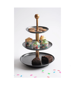 แท่นวางเค้กแฟนซีทำด้วยมือโลหะชุบสังกะสีทรงกลมแท่นวางบนโต๊ะแบบย้อนยุคขนาดตามสั่ง - Product Image 1