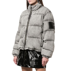 Veste matelassée personnalisée OEM, veste d'hiver chaude matelassée pour hommes et femmes, veste légère isolée pour l'extérieur, vêtements de rue, vente en gros DDP - Product Image 5