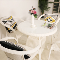 Ensemble 4 pièces chaise de patio en rotin et table à manger d'extérieur en osier blanc