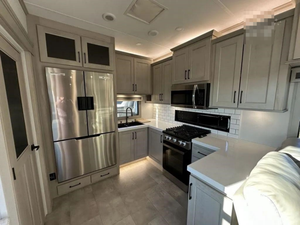 Nouveau modèle 2025 GRAND D-E-S-I-G-N RV S-O-L-I-T-U-D-E 417KB avec performances élevées disponible à la vente - Product Image 5