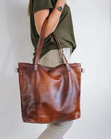 Bolso Tote de Cuero Crazy Horse Vintage Hecho a Mano ALBORZ TOT24, Logotipo Personalizado, Cuero Genuino, Cierre Metálico, Estilo Moderno, Portátil