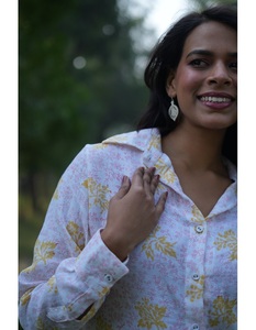 Modern Effortless 100% Cotton Eco-Friendly V-neck Shirt Tops Casual <b>Belt</b> Button Front Floral Natural Waistline Indian Supplier - Product Image 2