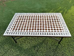 Mesa de Centro Elegante y Ecológica con Incrustaciones de Hueso para Interiores Sofisticados de Sala de Estar y Oficina, Disponible a un Precio Competitivo - Product Image 3