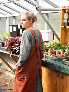 Delantal de babero de lino completo ajustable hecho a mano para mujer, Kit de cocina para entusiastas de varios colores con bolsillos, regalo único - Product Image 3