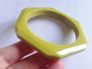 Brazalete de Resina de Moda Sostenible Moderna de Artizon Studio, Colores y Patrones Personalizables, Joyería Hecha a Mano de Alta Calidad y Ecológica - Product Image 4