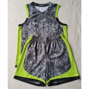 Professional <b>Basketball</b> Uniform Lightweight Jersey and Shorts Set for Men Women Sports Wear - Product Image 4