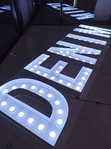 Letras Decorativas Personalizadas de 90 cm/3 pies con la Palabra <span class=keywords><strong>LOVE</strong></span> e Iniciales para Decoración de Escenarios de Boda - Product Image 5
