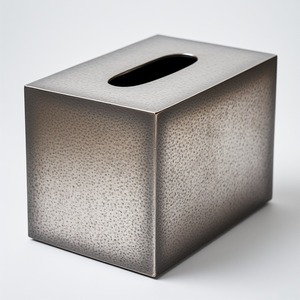 Boîte à mouchoirs en métal moderne faite à la main, conçue pour les maisons élégantes, offrant un artisanat magnifique et une texture douce - Product Image 6
