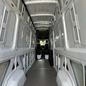 Mercedes-Benz Sprinter 2023 d'occasion en parfait état - Product Image 4