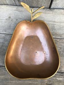 Plat de service en métal au look vintage, plateau de service en forme de pomme plaqué, fabriqué à la main, pour les biscuits et les ustensiles de cuisine. - Product Image 6