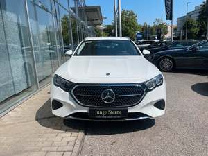 Mercedes-Benz Classe E E 220 Break 2025 Automatique Essence Turbo Phares LED Jantes R19 Sièges en Cuir Euro VI 5 Places - Product Image 1
