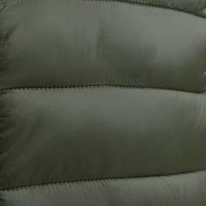 Gilet matelassé sans manches de haute qualité 2025, blouson rembourré entièrement zippé, modèles avec logo personnalisé, vente en gros - Product Image 5