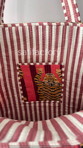 Bolso grande de algodón hecho a mano con estampado de Tigre, bolso de hombro acolchado, bolso de moda de estilo abierto para viajes y compras de mujer - Product Image 3