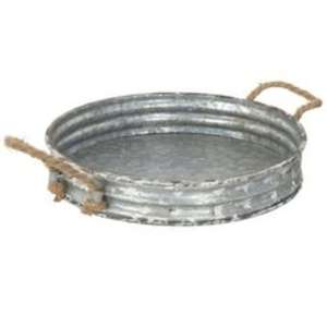 Elegante bandeja rectangular de metal galvanizado con acabado vintage ideal para organizar eventos o exhibir artículos decorativos - Product Image 5