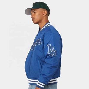 Service OEM Veste de baseball en satin brodée personnalisée pour hommes Veste universitaire Veste de baseball en satin pour hommes - Product Image 4