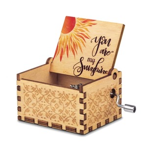 Boîte à <span class=keywords><strong>musique</strong></span> <span class=keywords><strong>en</strong></span> <span class=keywords><strong>bois</strong></span> à manivelle écologique - Fabrication directe |   Cadeau attentionné pour les amis et la <span class=keywords><strong>famille</strong></span> - Product Image 2