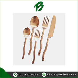 Juego de vajilla disponible de calidad superlativa Juego de cubiertos de acero inoxidable con mango ondulado Disponible con diseño personalizado - Product Image 5