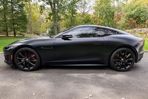 2022 Jaguar F-Type R Coupé Gasolina, Bajo Kilometraje - Product Image 2