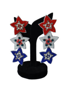 Boucles d'oreilles parfaites pour les femmes adultes, pour les jours de fête nationale, faites à la main, avec des perles, drapeau américain, rouge, blanc, bleu, perles, déclaration patriotique - Product Image 2