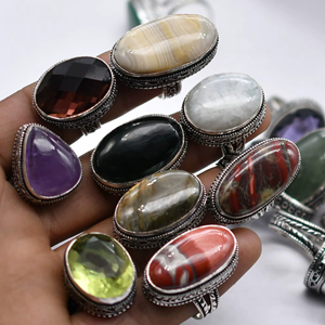 Anillos Hechos a Mano de Latón Macizo con Baño de Plata Original, Anillos de Diseño con Mezcla de Piedras de Cristal de Diferentes Formas, Joyería Fina - Product Image 1