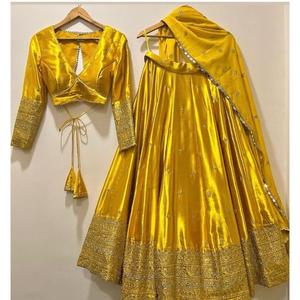 Ensemble Lehenga Choli Dupatta en Soie Chinon Semi-Pré-Plissé Brodé et Imprimé Numérique Gaufré, Réversible, Toutes Saisons, pour Fêtes Décontractées - Product Image 3
